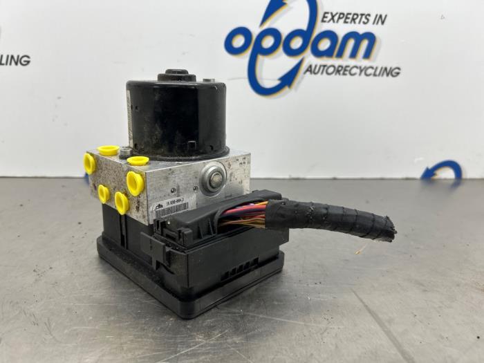 Begagnade ABS-pump BMW 3 serie Touring (E91) 320i 16V Pris € 150,00 Marginaltabell erbjuds av Gebr Opdam B.V.