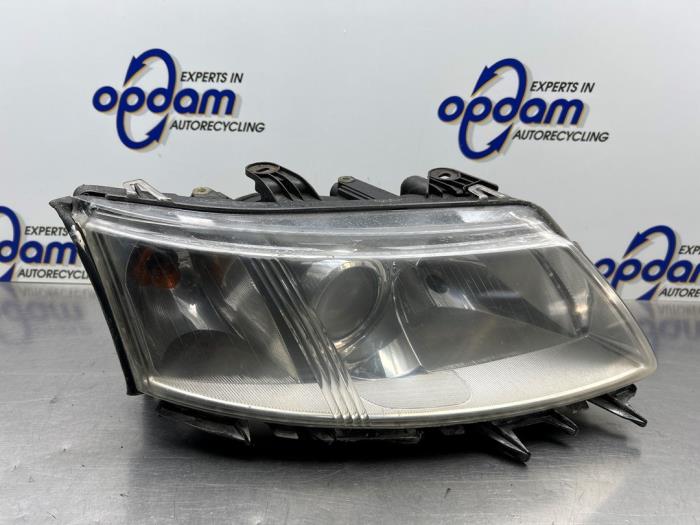 Używane Reflektor prawy Saab 9-3 II Sport Sedan (YS3F) 2.0T 16V Cena € 50,00 Procedura marży oferowane przez Gebr Opdam B.V.