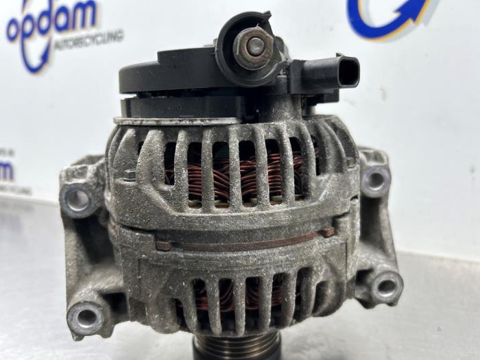 Usagé Dynamo Saab 9-3 II Sport Sedan (YS3F) 2.0T 16V Prix € 75,00 Règlement à la marge proposé par Gebr Opdam B.V.