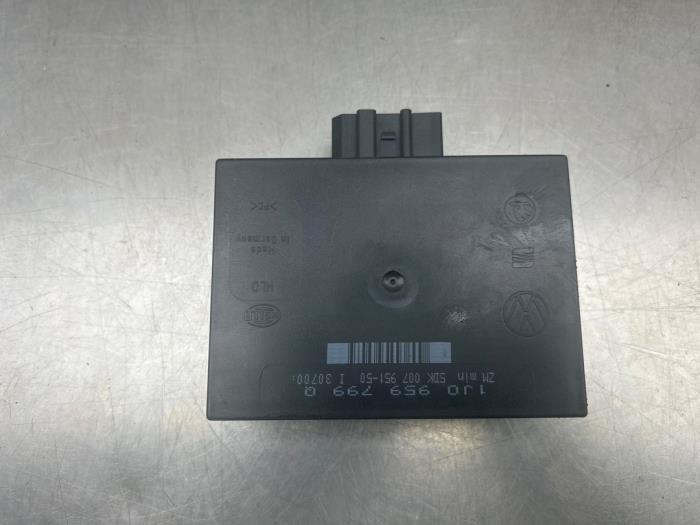 Used Body control computer Volkswagen Golf IV (1J1) 1.6 Price € 50,00 Margin scheme offered by Gebr Opdam B.V.