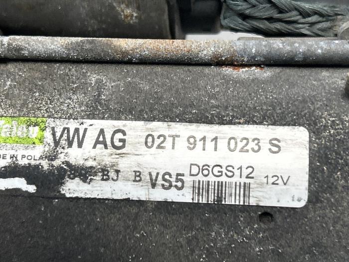 Startmotor från en Volkswagen Polo IV (9N1/2/3) 1.2 12V 2007