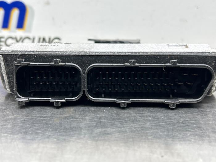 Engine management computer from a Volkswagen Polo IV (9N1/2/3) 1.2 12V 2007