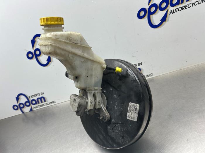 Usagé Servo frein Opel Combo 1.3 CDTI 16V ecoFlex Prix € 100,00 Règlement à la marge proposé par Gebr Opdam B.V.