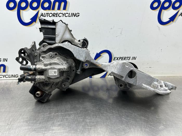 Begagnade Dieselpump Seat Ibiza ST (6J8) 1.2 TDI Ecomotive Pris € 250,00 Marginaltabell erbjuds av Gebr Opdam B.V.