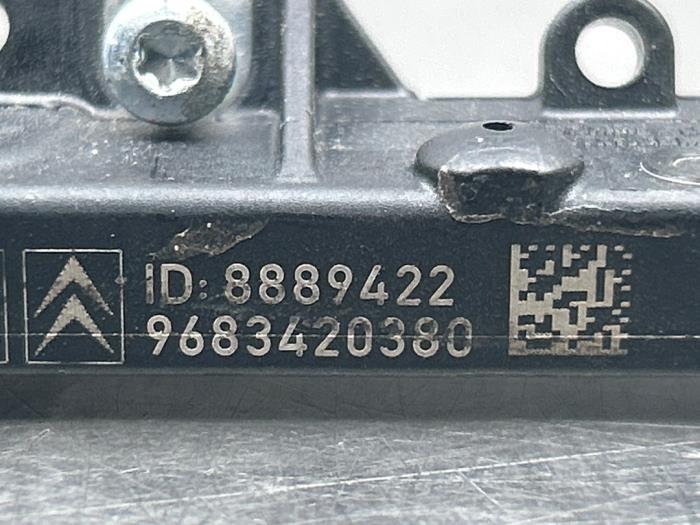 Däcktryckssensor från en Peugeot 3008 I (0U/HU) 1.6 VTI 16V 2010