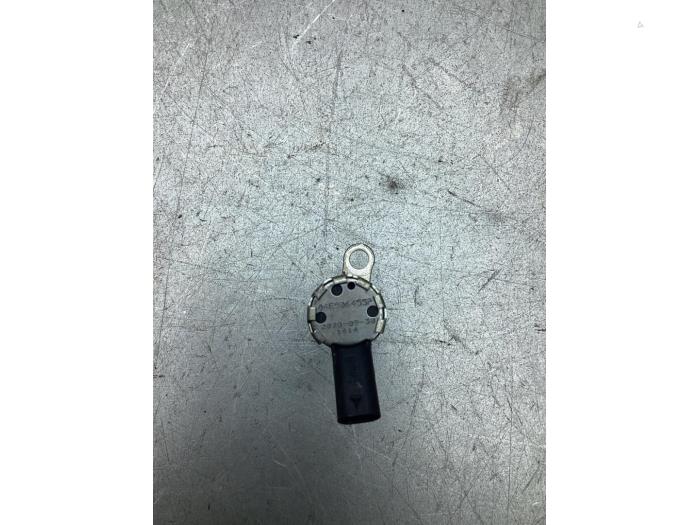 Begagnade Kamaxelsensor Volkswagen Golf VII (AUA) 1.4 TSI 16V Pris € 15,00 Marginaltabell erbjuds av Gebr Opdam B.V.