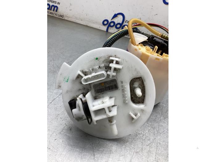 Usagé Pompe essence Mercedes A (177.0) 1.3 A-200 Turbo 16V Prix € 75,00 Règlement à la marge proposé par Gebr Opdam B.V.