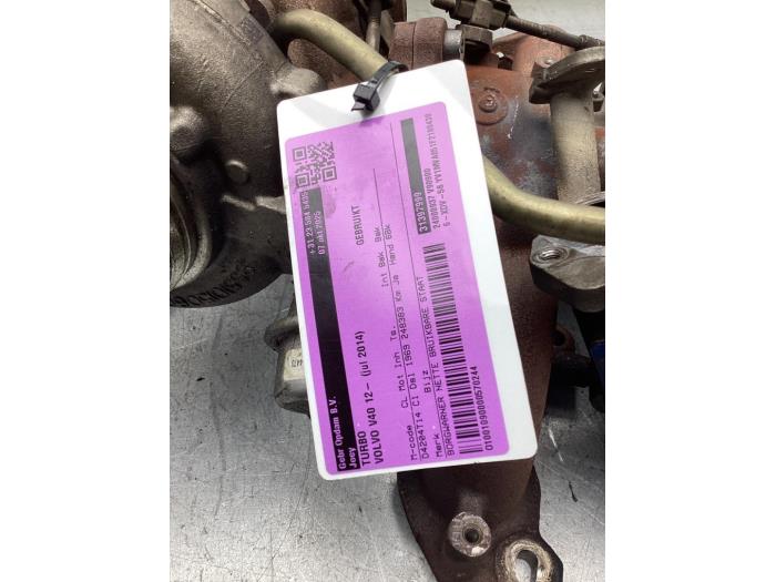 Usagé Turbo Volvo V40 (MV) 2.0 D4 16V Prix € 907,50 Prix TTC proposé par Gebr Opdam B.V.