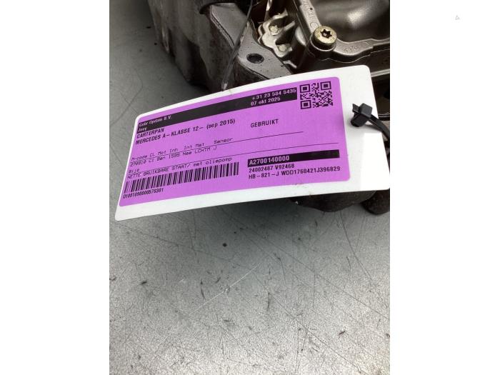 Usagé Couvercle carter Mercedes A (W176) 1.6 A-180 16V Prix € 250,00 Règlement à la marge proposé par Gebr Opdam B.V.
