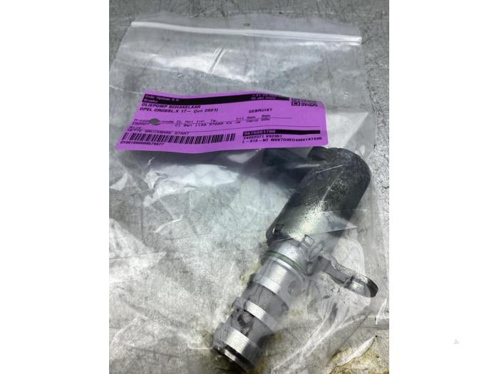 Gebrauchte Ölpumpe Schalter Opel Crossland (X) 1.2 Turbo 12V Preis € 50,00 Margenregelung angeboten von Gebr Opdam B.V.
