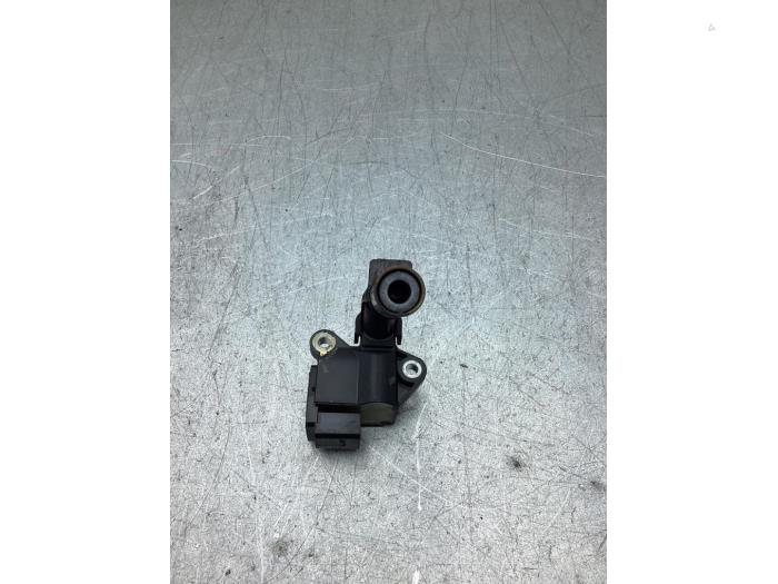 Usagé Bobine Mercedes E (R238) E-200 2.0 Turbo 16V Prix € 20,00 Règlement à la marge proposé par Gebr Opdam B.V.