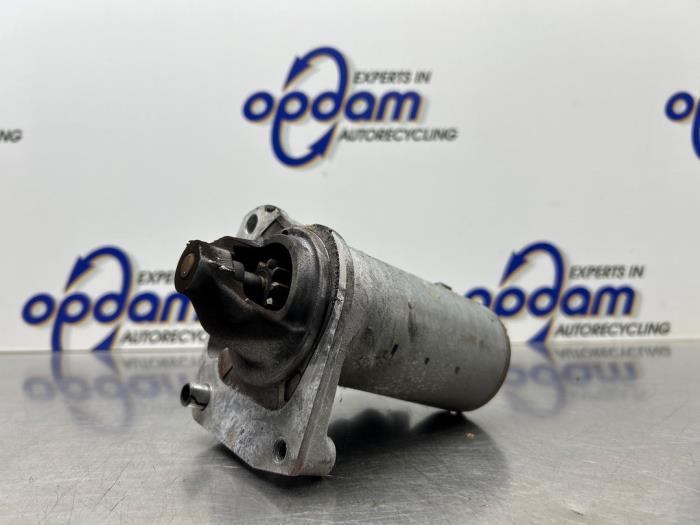 Begagnade Startmotor Citroen C4 Cactus (0B/0P) 1.2 PureTech 82 12V Pris € 50,00 Marginaltabell erbjuds av Gebr Opdam B.V.
