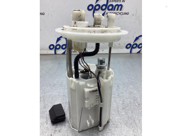Begagnade Bensinpump Mitsubishi Space Star (A0) 1.0 12V Pris € 50,00 Marginaltabell erbjuds av Gebr Opdam B.V.