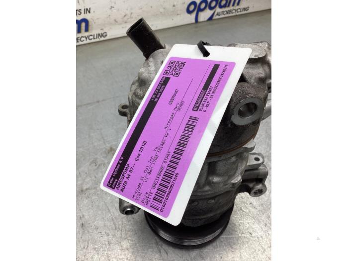 Usagé Compresseur de clim Audi A4 Avant (B8) 1.8 TFSI 16V Prix € 150,00 Règlement à la marge proposé par Gebr Opdam B.V.