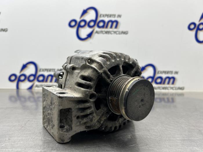 Gebrauchte Dynamo Fiat Doblo Cargo (263) 1.3 MJ 16V Euro 4 Preis € 75,00 Margenregelung angeboten von Gebr Opdam B.V.
