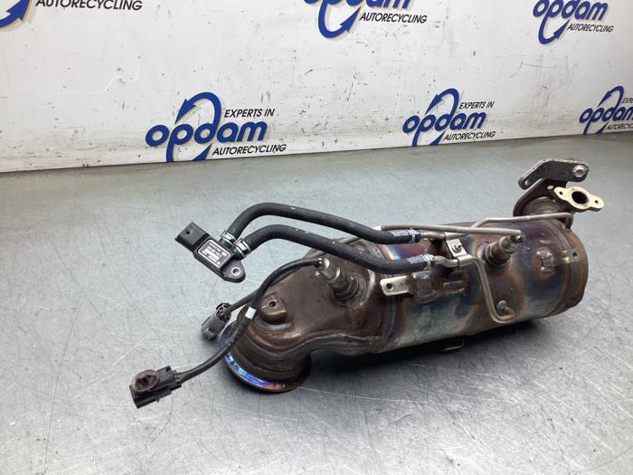 Katalysator van een Suzuki SX4 S-Cross (JY) 1.4 Booster Jet Turbo 16V SHVS 2023