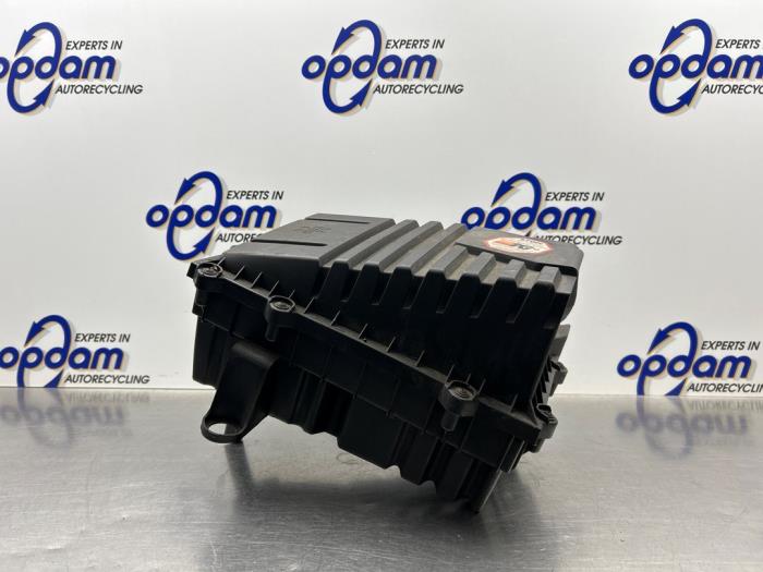 Gebrauchte Luftfiltergehäuse Volkswagen Eos (1F7/F8) 3.2 V6 24V Preis € 60,00 Margenregelung angeboten von Gebr Opdam B.V.