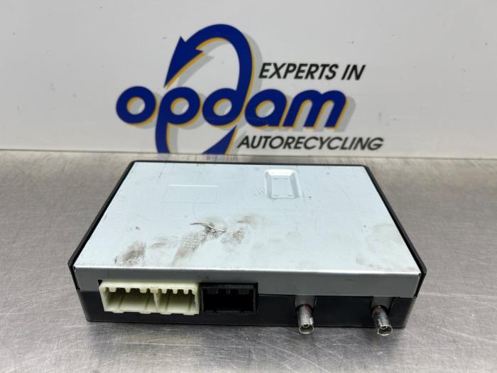 Używane Modul WiFi Opel Astra K Sports Tourer 1.0 Turbo 12V Cena € 75,00 Procedura marży oferowane przez Gebr Opdam B.V.