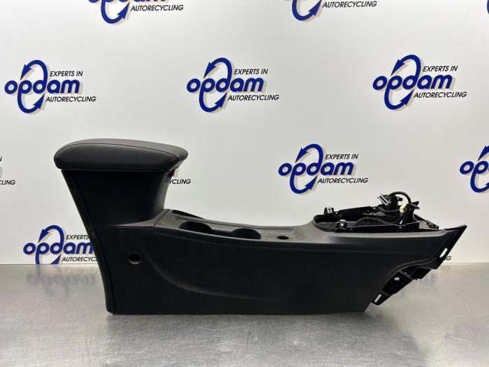 Begagnade Armstöd Opel Astra K Sports Tourer 1.0 Turbo 12V Pris € 75,00 Marginaltabell erbjuds av Gebr Opdam B.V.