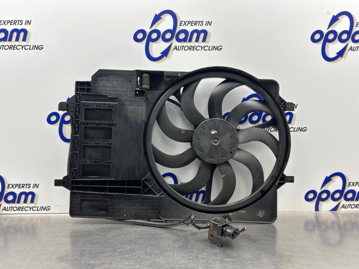 Używane Wentylator BMW Mini (R50/53) 1.6 16V Cooper Cena € 60,00 Procedura marży oferowane przez Gebr Opdam B.V.