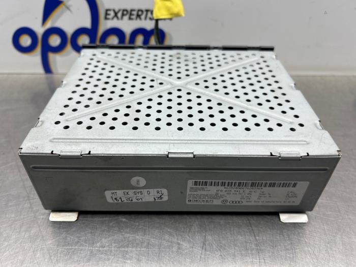 Gebrauchte Radio Modul Audi A6 (C6) 2.4 V6 24V Preis € 200,00 Margenregelung angeboten von Gebr Opdam B.V.