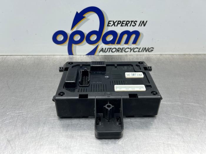 Used Body control computer Renault Clio III (BR/CR) 1.6 16V Price € 75,00 Margin scheme offered by Gebr Opdam B.V.