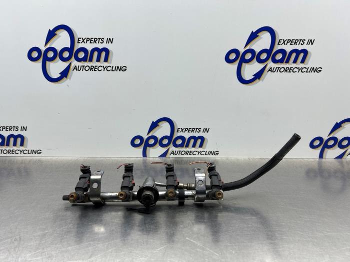 Usagé Système d'injection BMW Mini (R50/53) 1.6 16V Cooper Prix € 125,00 Règlement à la marge proposé par Gebr Opdam B.V.