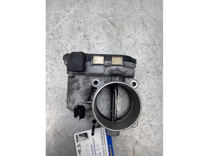 Usagé Boitier papillon Volvo V70 (BW) 2.4 D5 20V AWD Prix € 40,00 Règlement à la marge proposé par Gebr Opdam B.V.
