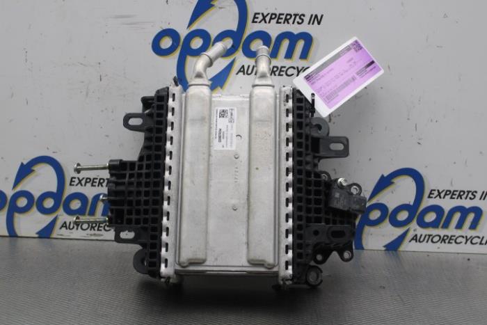Usados Intercooler Ford Transit Custom 2.0 EcoBlue 170 Precio € 151,25 IVA incluido ofrecido por Gebr Opdam B.V.