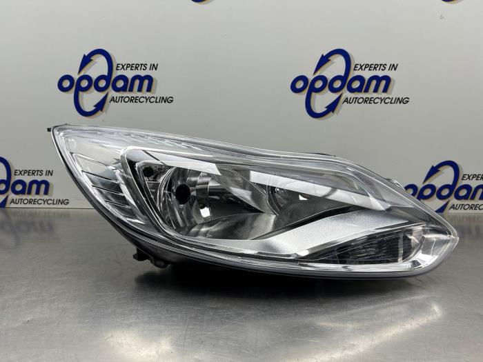 Nowe Reflektor prawy Ford Focus Cena € 151,19 Z VAT oferowane przez Gebr Opdam B.V.