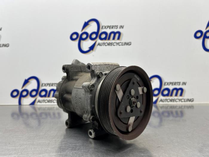 Gebrauchte Klimapumpe Renault Clio III (BR/CR) 1.6 16V Preis € 50,00 Margenregelung angeboten von Gebr Opdam B.V.