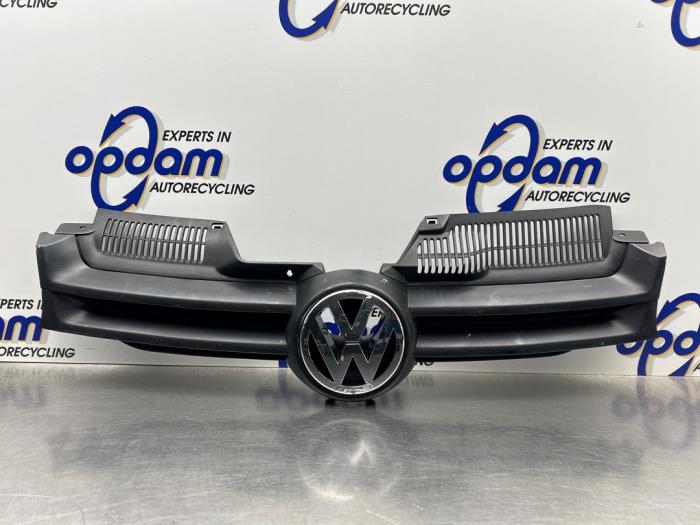 Używane Grill Volkswagen Golf V (1K1) 1.6 Cena € 50,00 Procedura marży oferowane przez Gebr Opdam B.V.