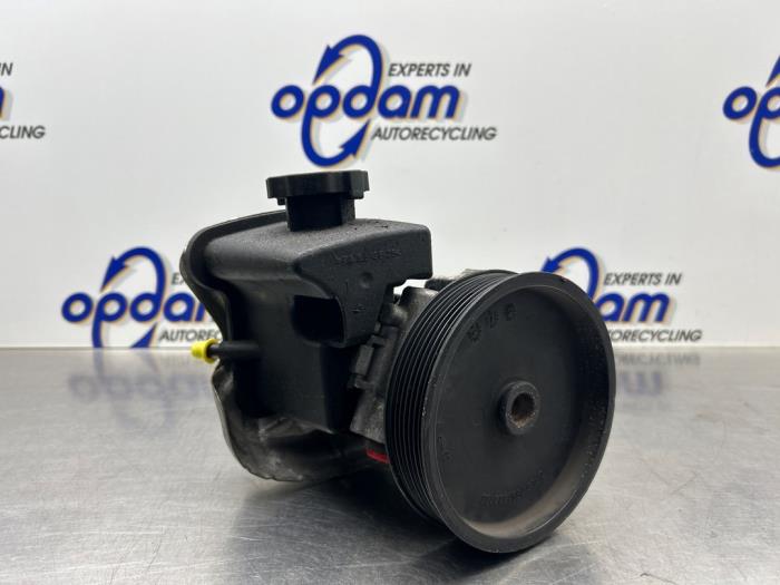 Usagé Pompe de direction Mercedes C Sportcoupé (C203) 1.8 C-180K 16V Prix € 100,00 Règlement à la marge proposé par Gebr Opdam B.V.