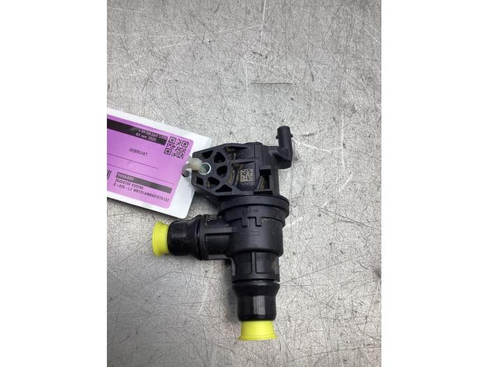 Begagnade Extra vattenpump BMW i4 (G26) M50 84 kWh Pris € 70,00 Marginaltabell erbjuds av Gebr Opdam B.V.