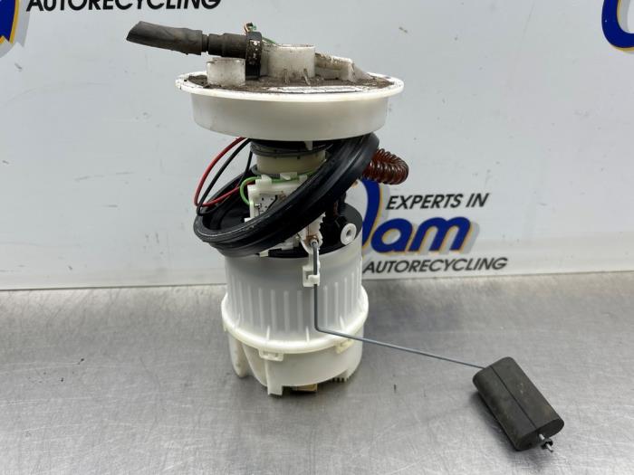 Gebrauchte Benzinpumpe Volvo V50 (MW) 1.8 16V Preis € 70,00 Margenregelung angeboten von Gebr Opdam B.V.