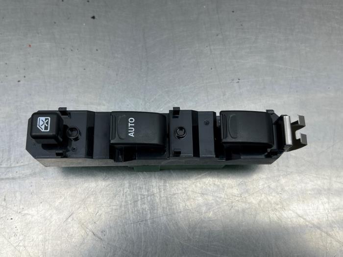 Usados Interruptor de ventanilla eléctrica Suzuki Ignis (FH) 1.3 16V Precio € 40,00 Norma de margen ofrecido por Gebr Opdam B.V.