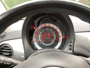 Motor van een Fiat 500 (312) 0.9 TwinAir 85 2011