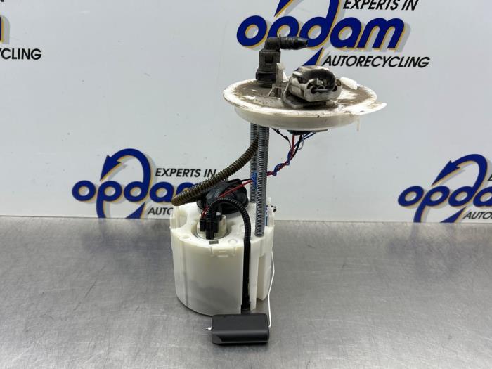 Usagé Pompe essence Opel Astra K 1.4 Turbo 16V Prix € 75,00 Règlement à la marge proposé par Gebr Opdam B.V.
