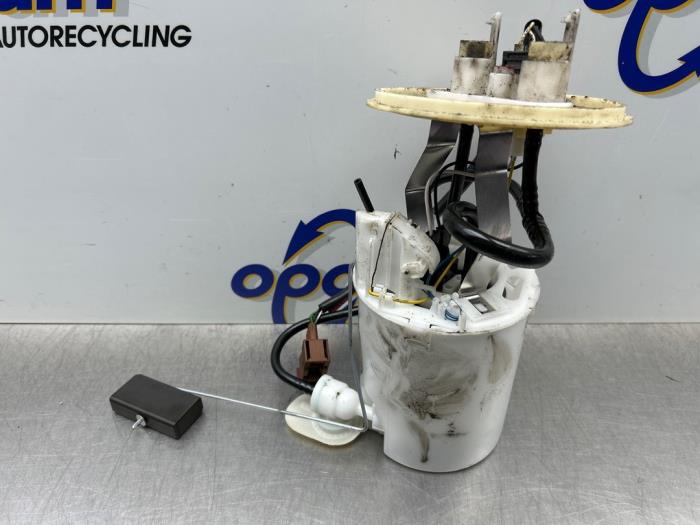 Begagnade Bensinpump Saab 9-3 I (YS3D) 2.0t 16V Ecopower Pris € 75,00 Marginaltabell erbjuds av Gebr Opdam B.V.