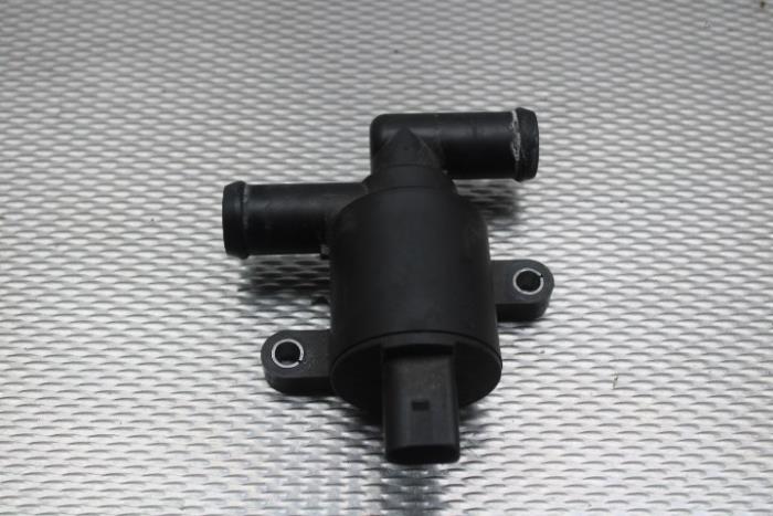 Begagnade Extra vattenpump Audi Q5 (8RB) 2.0 TFSI 16V Hybrid Quattro Pris € 25,00 Marginaltabell erbjuds av Gebr Opdam B.V.