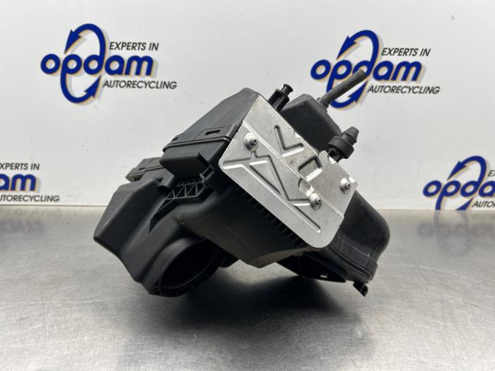 Begagnade Luftfilterhus Audi A4 Avant (B8) 1.8 TFSI 16V Pris € 50,00 Marginaltabell erbjuds av Gebr Opdam B.V.