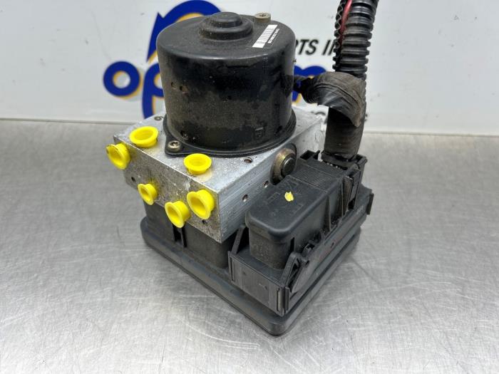 Gebrauchte ABS Pumpe Mazda 3 (BK12) 1.6i 16V Preis € 100,00 Margenregelung angeboten von Gebr Opdam B.V.