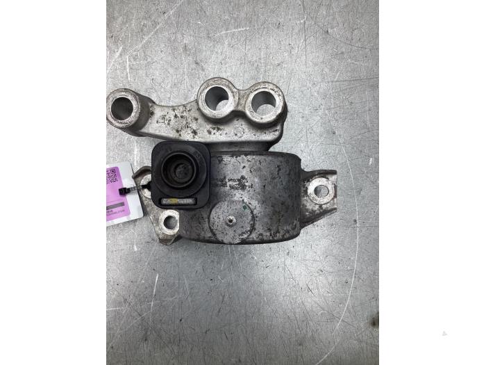 Usagé Support moteur Fiat Doblo Cargo (263) 1.6 D Multijet Prix € 30,00 Règlement à la marge proposé par Gebr Opdam B.V.