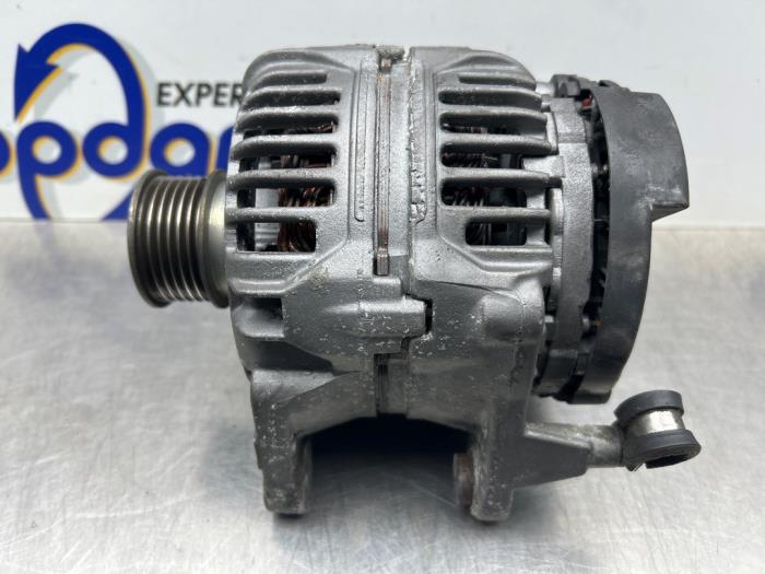 Begagnade Dynamo Volkswagen Polo IV (9N1/2/3) 1.4 16V Pris € 40,00 Marginaltabell erbjuds av Gebr Opdam B.V.
