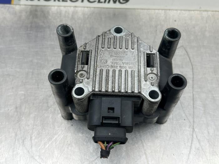Usagé Bobine Volkswagen Polo IV (9N1/2/3) 1.4 16V Prix € 25,00 Règlement à la marge proposé par Gebr Opdam B.V.
