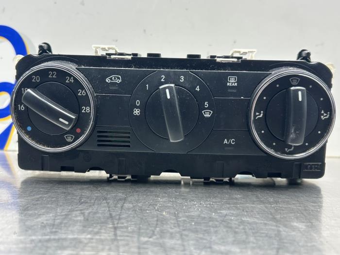 Begagnade Värmekontrollpanel Mercedes B (W245) 1.7 B-170 16V Pris € 50,00 Marginaltabell erbjuds av Gebr Opdam B.V.