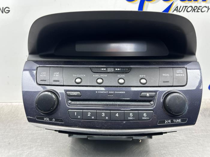 Używane Radio Honda FR-V (BE) 1.8 i-VTEC 16V Cena € 200,00 Procedura marży oferowane przez Gebr Opdam B.V.