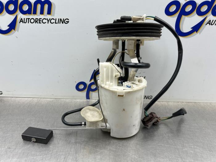 Begagnade Bensinpump Saab 9-3 I (YS3D) 2.0t 16V Pris € 75,00 Marginaltabell erbjuds av Gebr Opdam B.V.