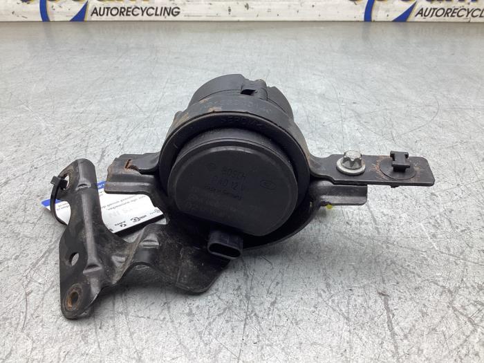 Begagnade Extra vattenpump Mercedes A (W176) 1.6 A-200 16V Pris € 25,00 Marginaltabell erbjuds av Gebr Opdam B.V.