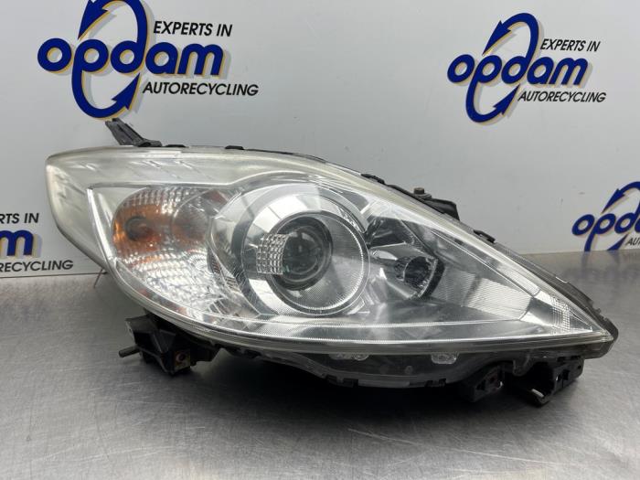 Używane Reflektor prawy Mazda 5 (CR19) 1.8i 16V Cena € 100,00 Procedura marży oferowane przez Gebr Opdam B.V.